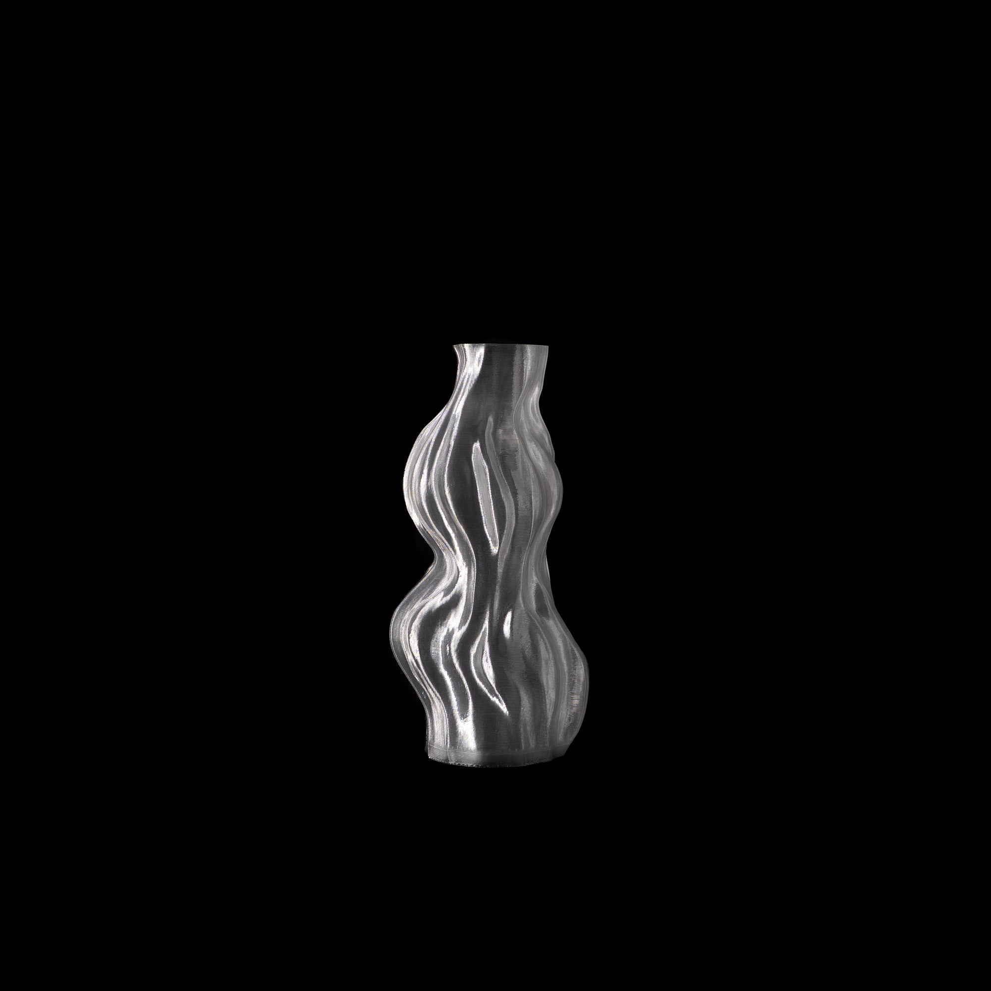 Vase étanche Aria transparent vu de face sur fond noir de S7DE STUDIO